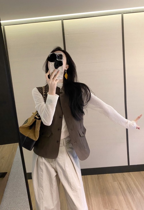 Retro Casual Workwear Vest - A Fashionable Treasure 1 Retro Casual Workwear Vest - A Fashionable Treasure