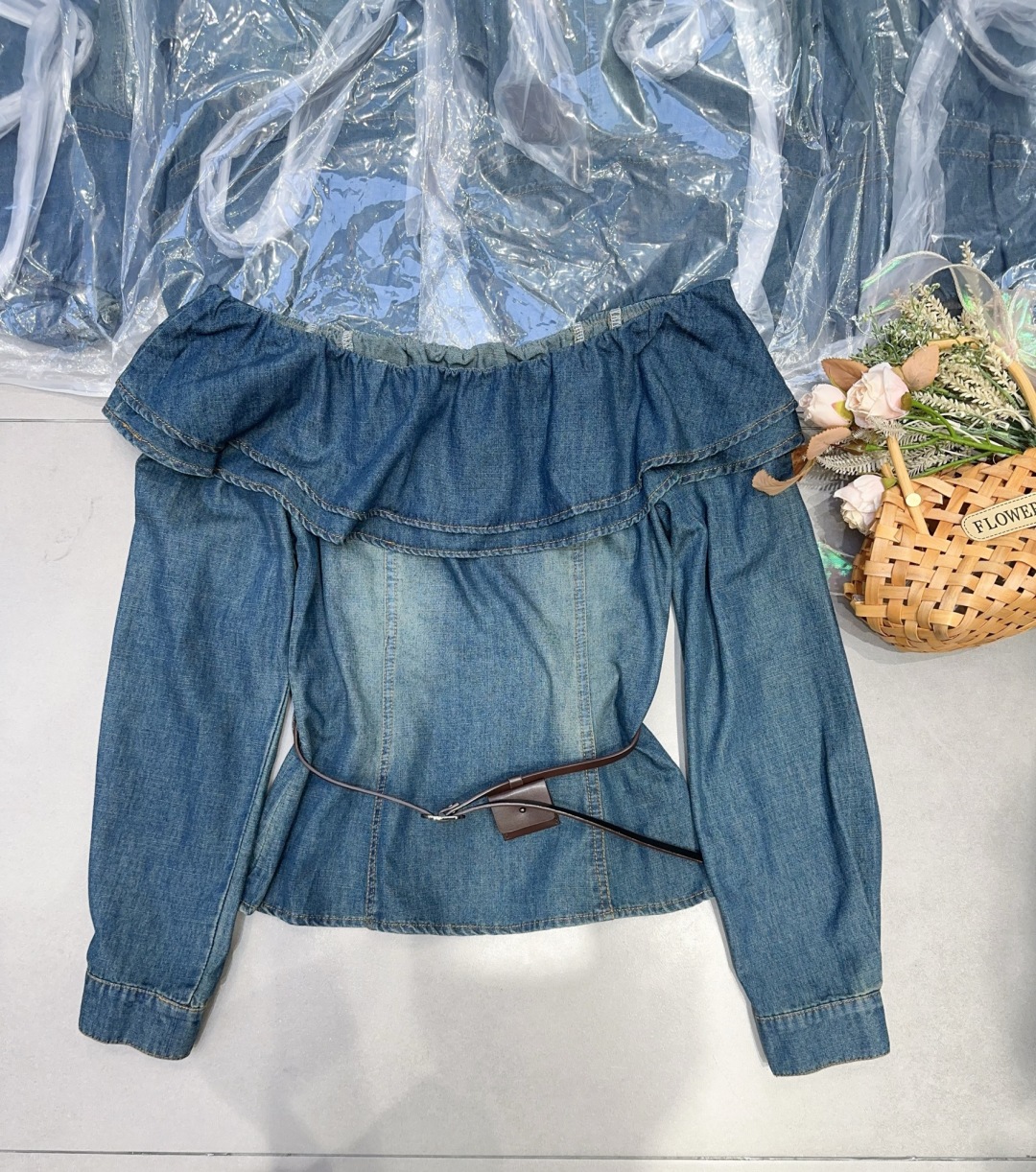 “Stylish Women’s Cowboy Shirt for Fall: YSL Morning Collection Review” - 图片 7