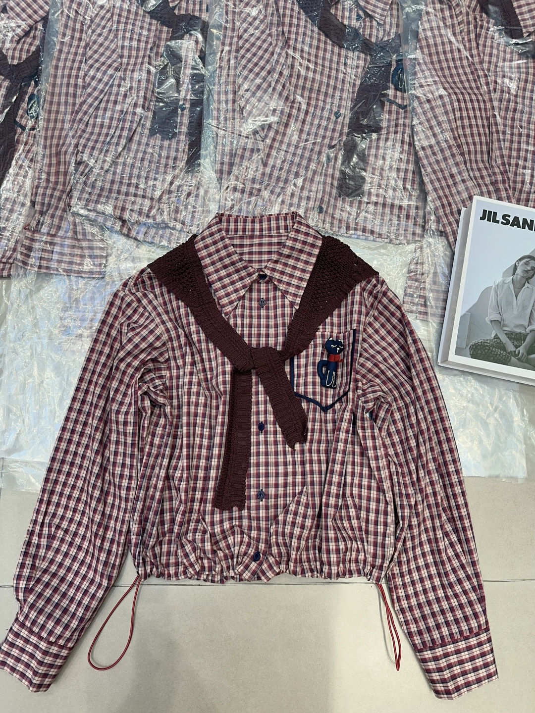 “High Quality Female Clothes: Early Autumn Collection Featuring Acne Studio Knitwear” - 图片 5
