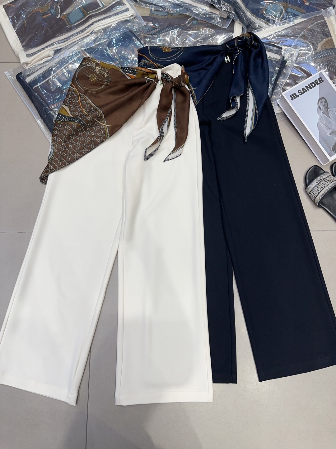 “High-Quality Women’s Suit with Unique H Design – SMLXL Collection” - 图片 7