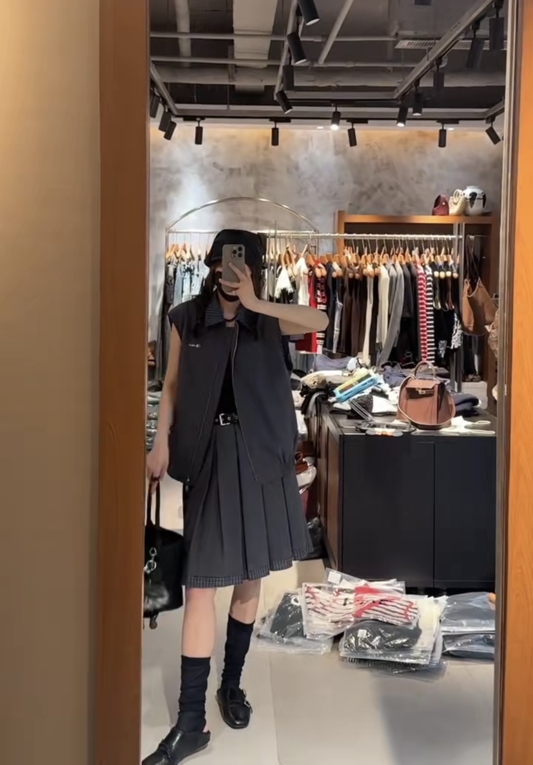 “High-End Quality Women’s Suit: Miu Master’s Sleeveless Collar Dress with Luxury Design | SMLXL Fashion Style” - 图片 9