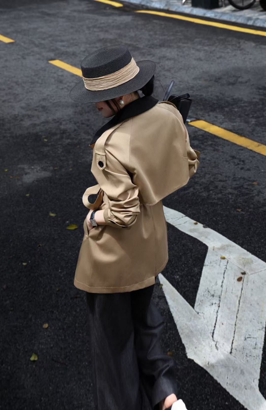 Elegant Women's Double-Breasted Trench Coat with Contrast Collar Detail 4 cmp i1758271067289 6972 0 4