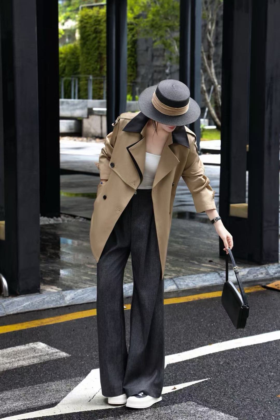 Elegant Women's Double-Breasted Trench Coat with Contrast Collar Detail 2 cmp i1758271069082 9876 0 2