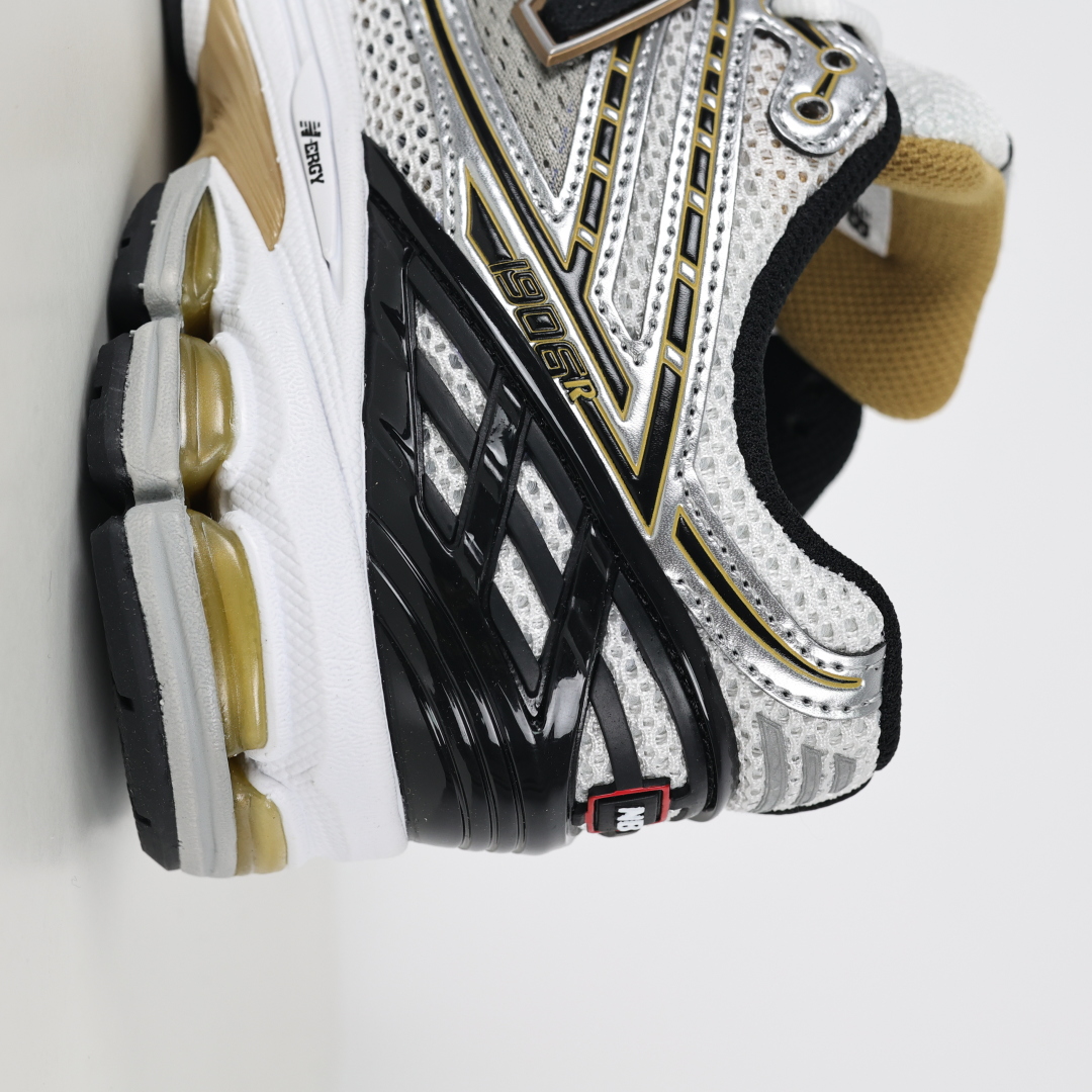 300 纯原 New Balance 新百伦 复古休闲跑步鞋 真