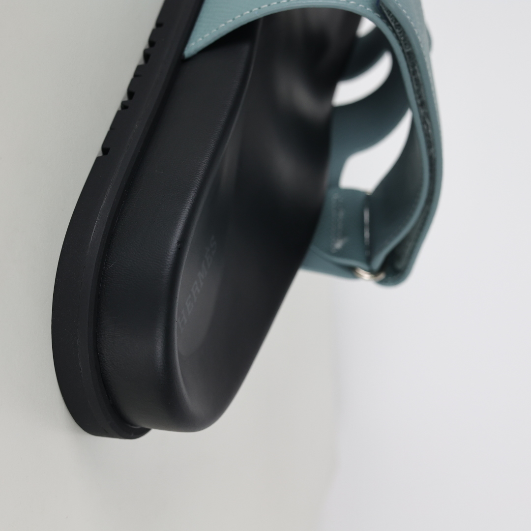 HERMES 爱马仕 Chypre 平底一字拖鞋 经典系列2025 最新经典款拖鞋