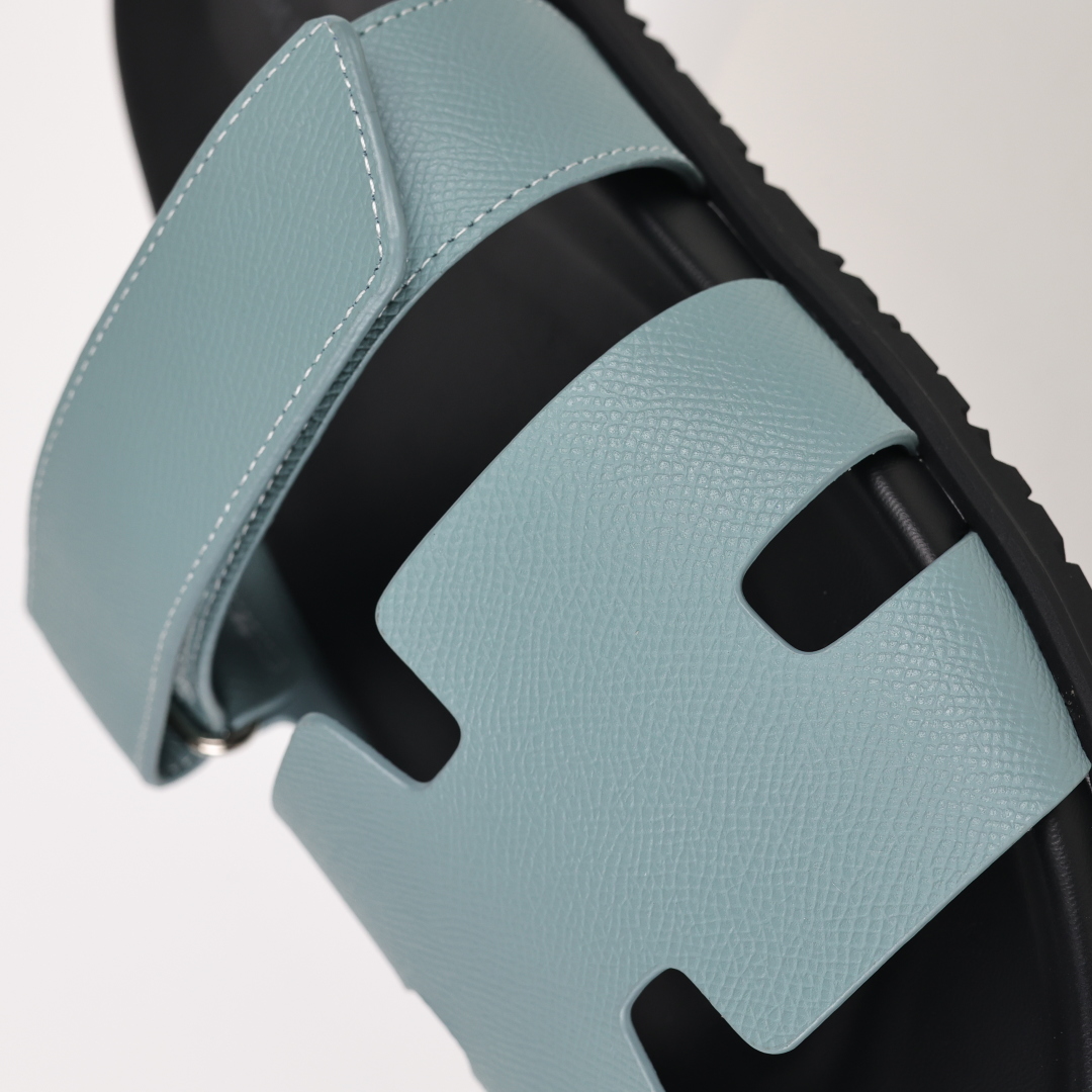 HERMES 爱马仕 Chypre 平底一字拖鞋 经典系列2025 最新经典款拖鞋