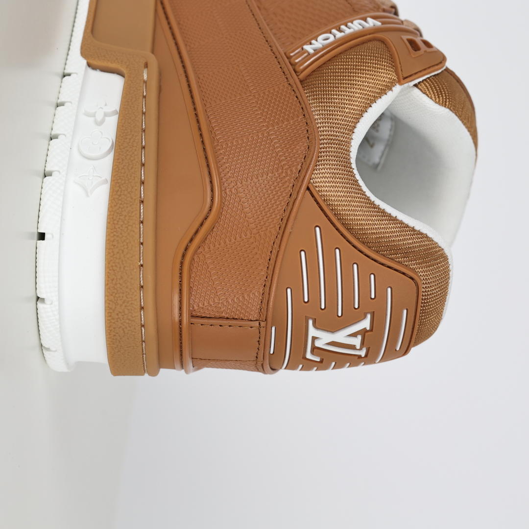 
LV trainer 2025限定系列休闲运动篮球鞋 滑板鞋 
代购天花板级别 全套原装飞机盒包装

