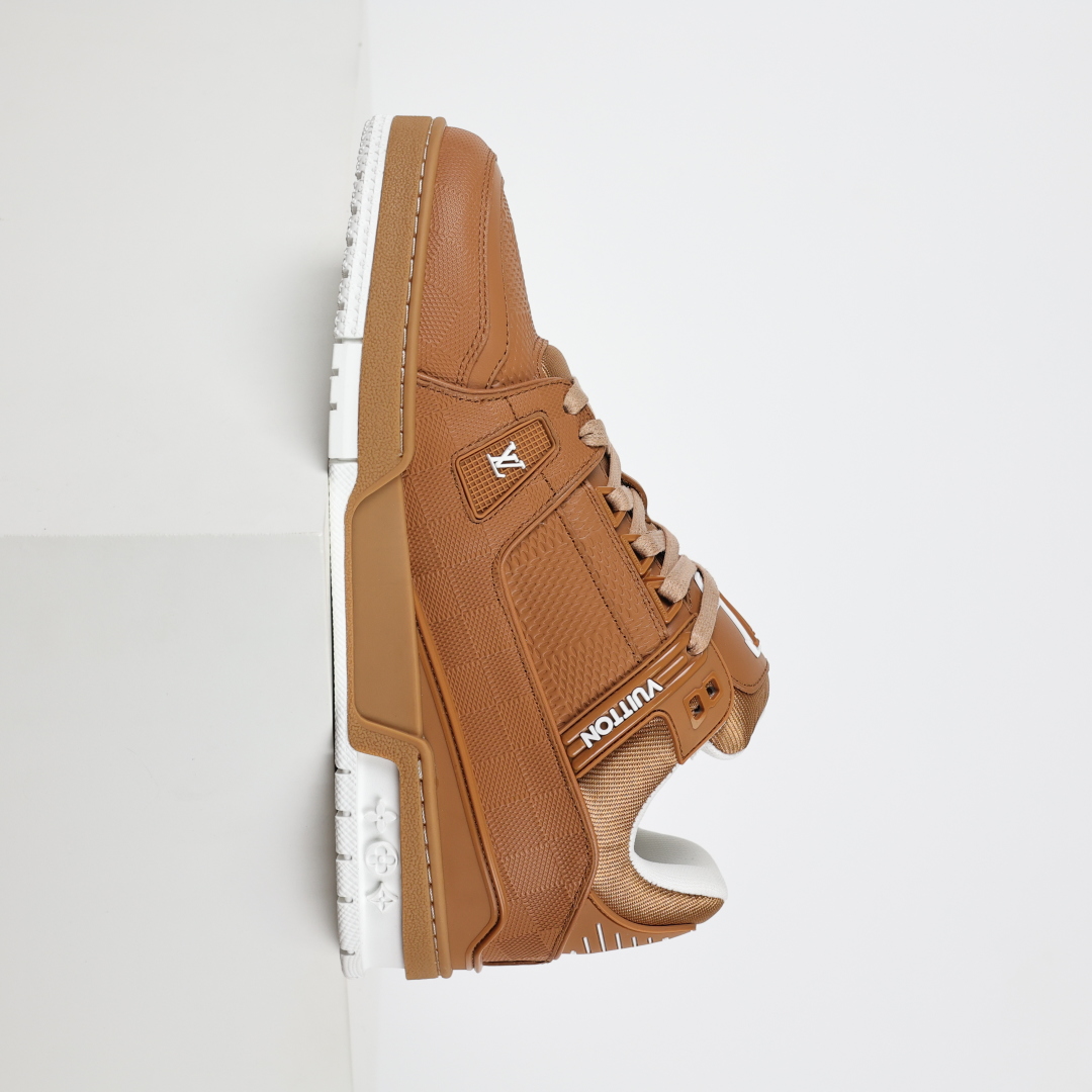 
LV trainer 2025限定系列休闲运动篮球鞋 滑板鞋 
代购天花板级别 全套原装飞机盒包装


