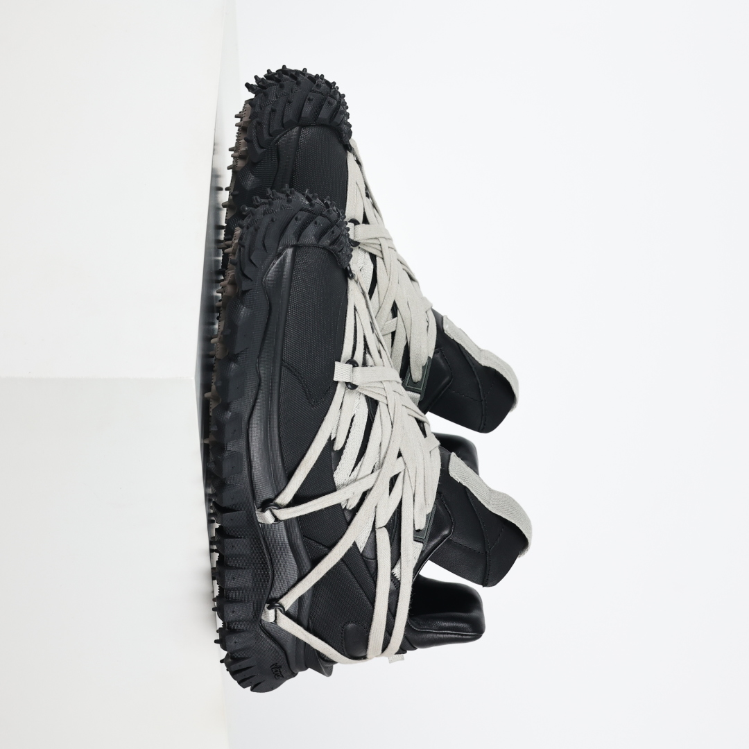 
Rick Owens x Moncler 盟可睐/蒙口 
Trailgrip 瑞克欧文斯 蒙口联名款 
