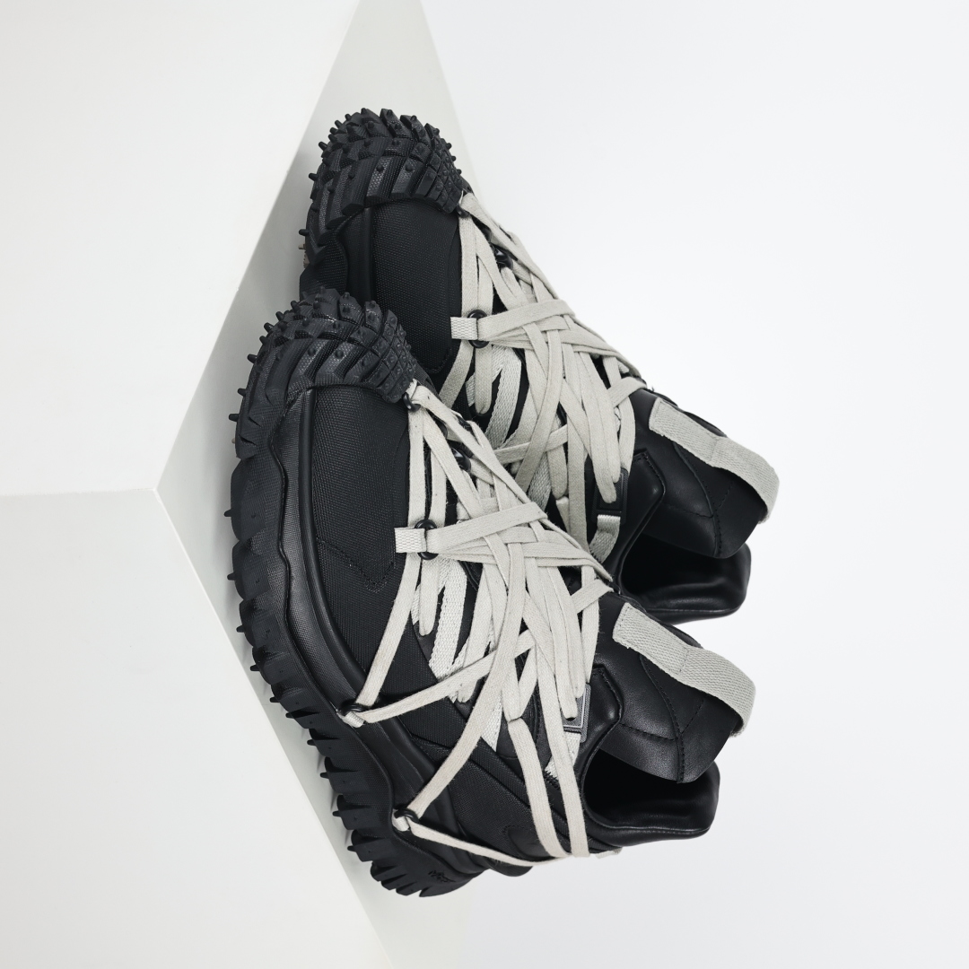 
Rick Owens x Moncler 盟可睐/蒙口 
Trailgrip 瑞克欧文斯 蒙口联名款 