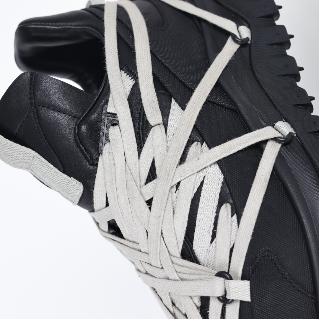 
Rick Owens x Moncler 盟可睐/蒙口 
Trailgrip 瑞克欧文斯 蒙口联名款 