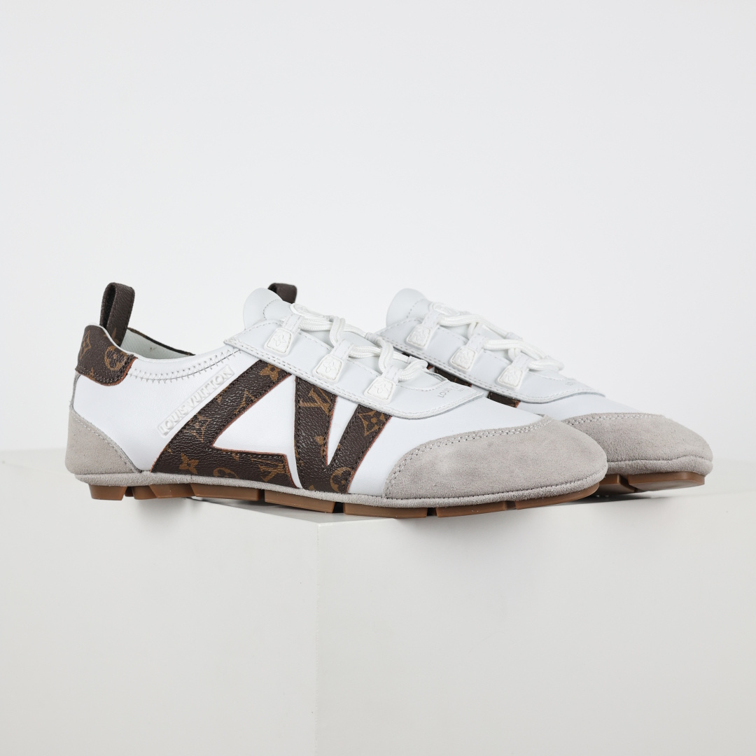 驴牌 Sneakerina 德训鞋系列 白灰棕 圆头系带芭蕾风平底运动休闲鞋-Chinese UA Cheap High Quatity Brand Clothes Bags handbags Sneakers wholesale wholesaler seller from China Factory suppliers Fashion Clothing Shoes best Quality Beautiful Price 驴牌 Sneakerina 德训鞋系列 白灰棕 圆头系带芭蕾风平底运动休闲鞋