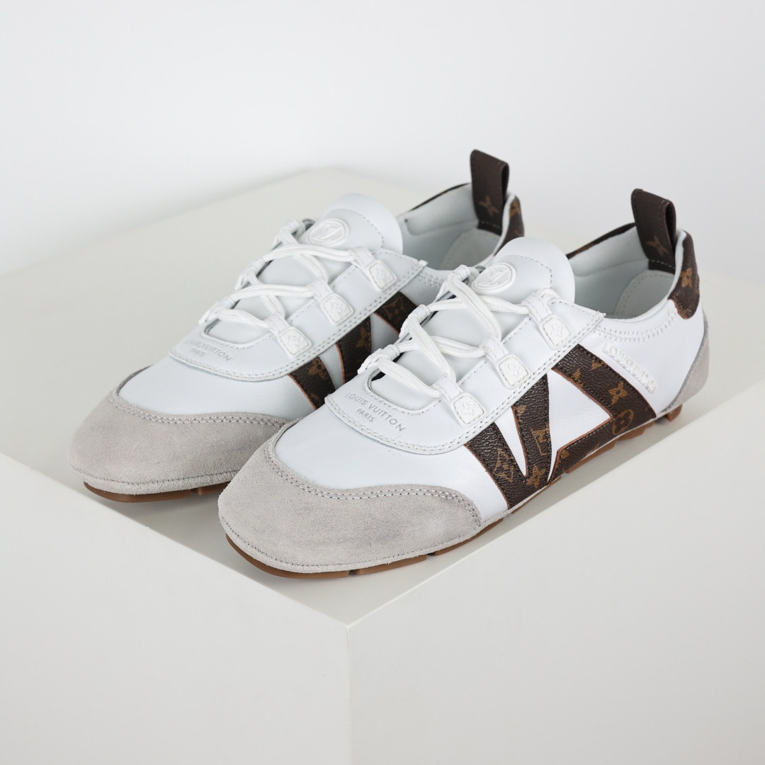 驴牌 Sneakerina 德训鞋系列 白灰棕 圆头系带芭蕾风平底运动休闲鞋-Chinese UA Cheap High Quatity Brand Clothes Bags handbags Sneakers wholesale wholesaler seller from China Factory suppliers Fashion Clothing Shoes best Quality Beautiful Price 驴牌 Sneakerina 德训鞋系列 白灰棕 圆头系带芭蕾风平底运动休闲鞋