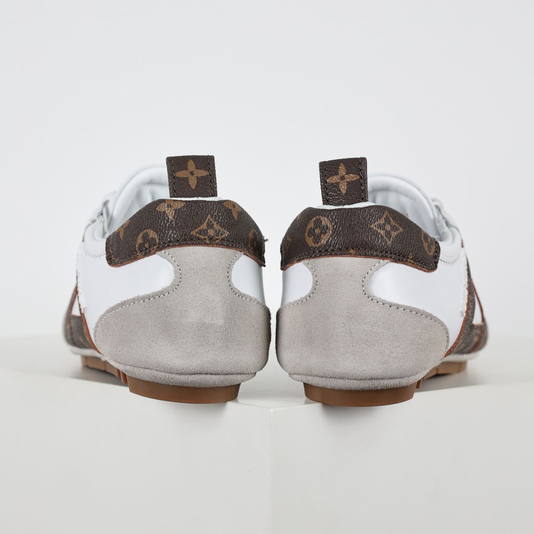 驴牌 Sneakerina 德训鞋系列 白灰棕 圆头系带芭蕾风平底运动休闲鞋-Chinese UA Cheap High Quatity Brand Clothes Bags handbags Sneakers wholesale wholesaler seller from China Factory suppliers Fashion Clothing Shoes best Quality Beautiful Price 驴牌 Sneakerina 德训鞋系列 白灰棕 圆头系带芭蕾风平底运动休闲鞋