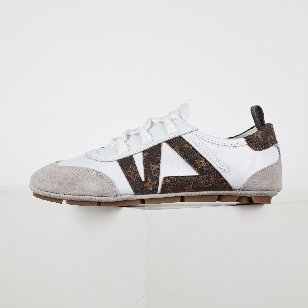 驴牌 Sneakerina 德训鞋系列 白灰棕 圆头系带芭蕾风平底运动休闲鞋-Chinese UA Cheap High Quatity Brand Clothes Bags handbags Sneakers wholesale wholesaler seller from China Factory suppliers Fashion Clothing Shoes best Quality Beautiful Price 驴牌 Sneakerina 德训鞋系列 白灰棕 圆头系带芭蕾风平底运动休闲鞋