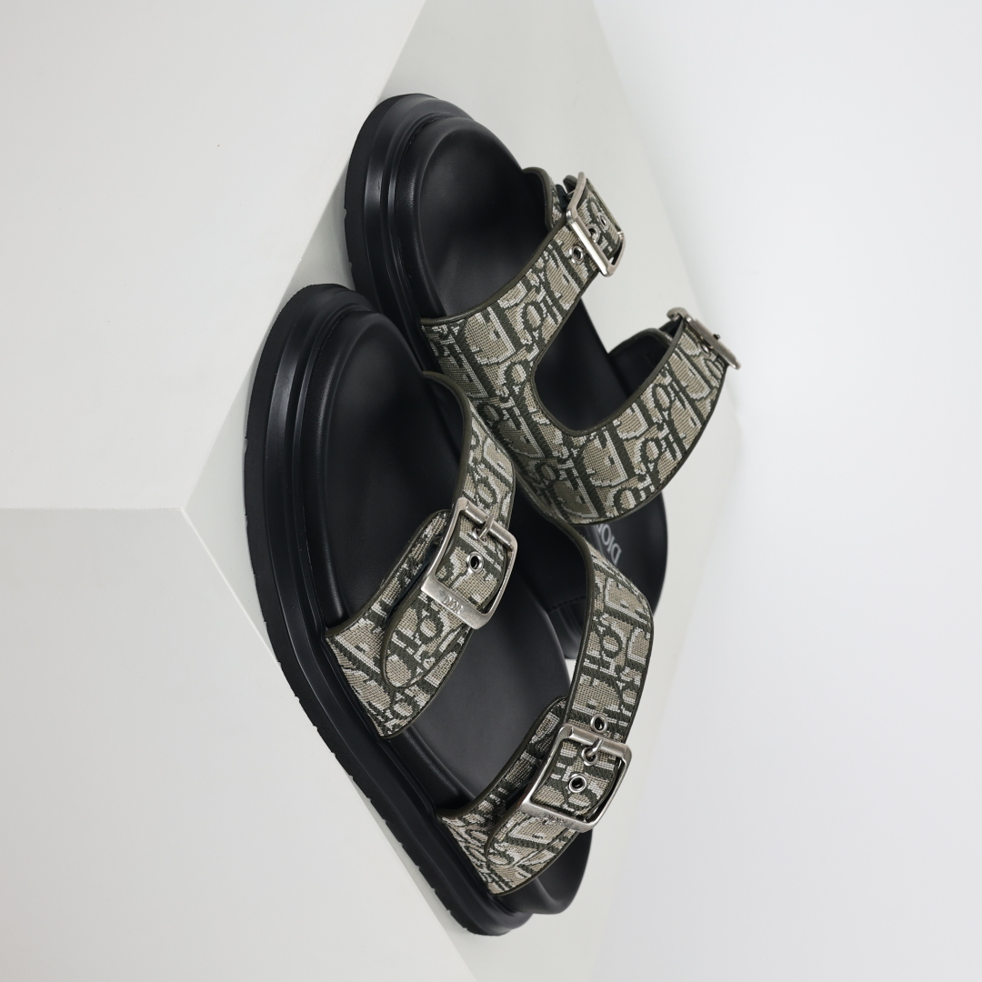 Dior 迪奥 Aqua 圆头平底 牛仔字母印花一字拖鞋 Dior电秀拖鞋 浅褐色-莆田鞋,莆田鞋货源,高仿鞋,高仿鞋货源,安福档口,莆田高仿鞋,莆田鞋批发,高仿鞋批发,莆田高仿运动鞋,高仿运动鞋,莆田运动鞋 Dior 迪奥 Aqua 圆头平底 牛仔字母印花一字拖鞋 Dior电秀拖鞋 浅褐色