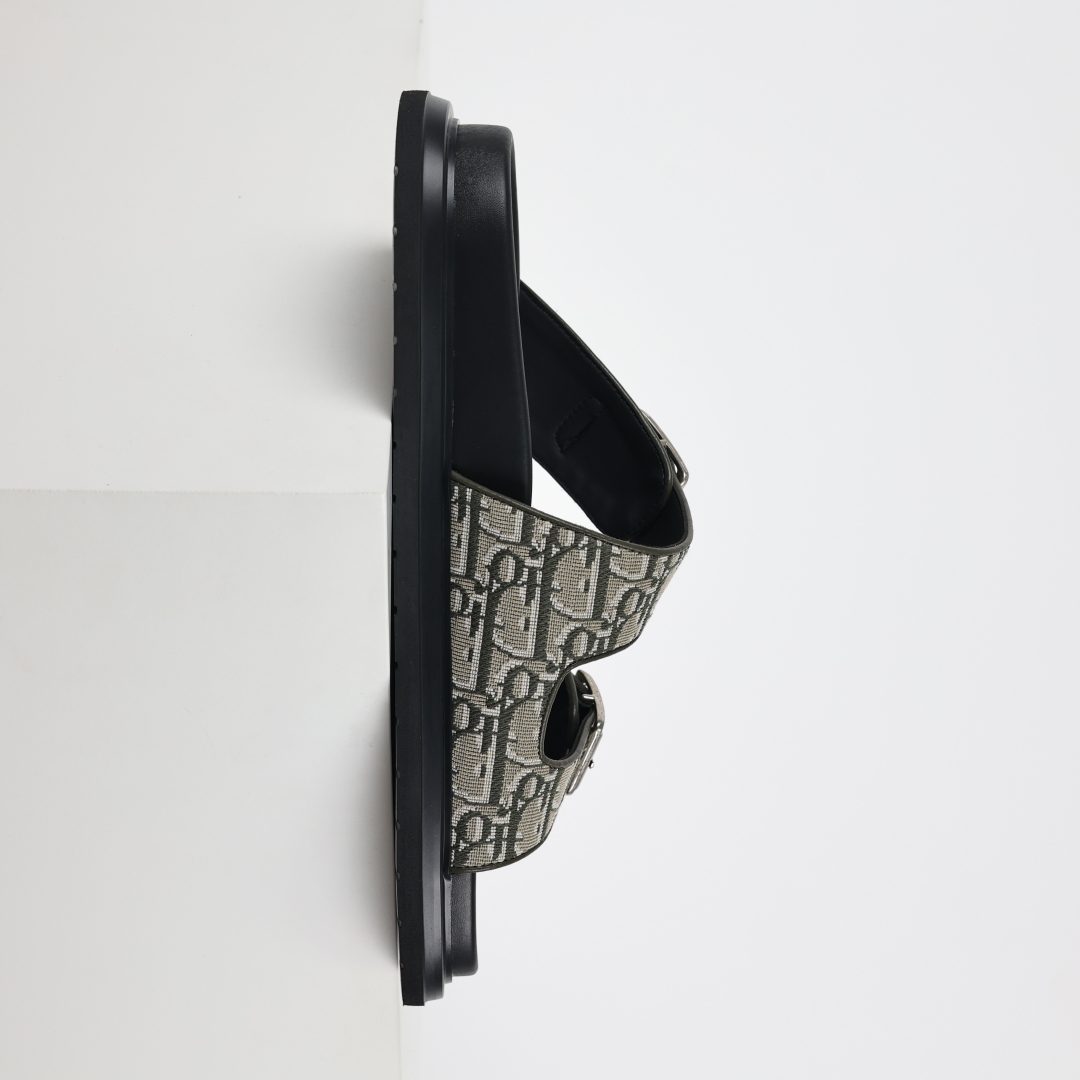 Dior 迪奥 Aqua 圆头平底 牛仔字母印花一字拖鞋 Dior电秀拖鞋 浅褐色-莆田鞋,莆田鞋货源,高仿鞋,高仿鞋货源,安福档口,莆田高仿鞋,莆田鞋批发,高仿鞋批发,莆田高仿运动鞋,高仿运动鞋,莆田运动鞋 Dior 迪奥 Aqua 圆头平底 牛仔字母印花一字拖鞋 Dior电秀拖鞋 浅褐色