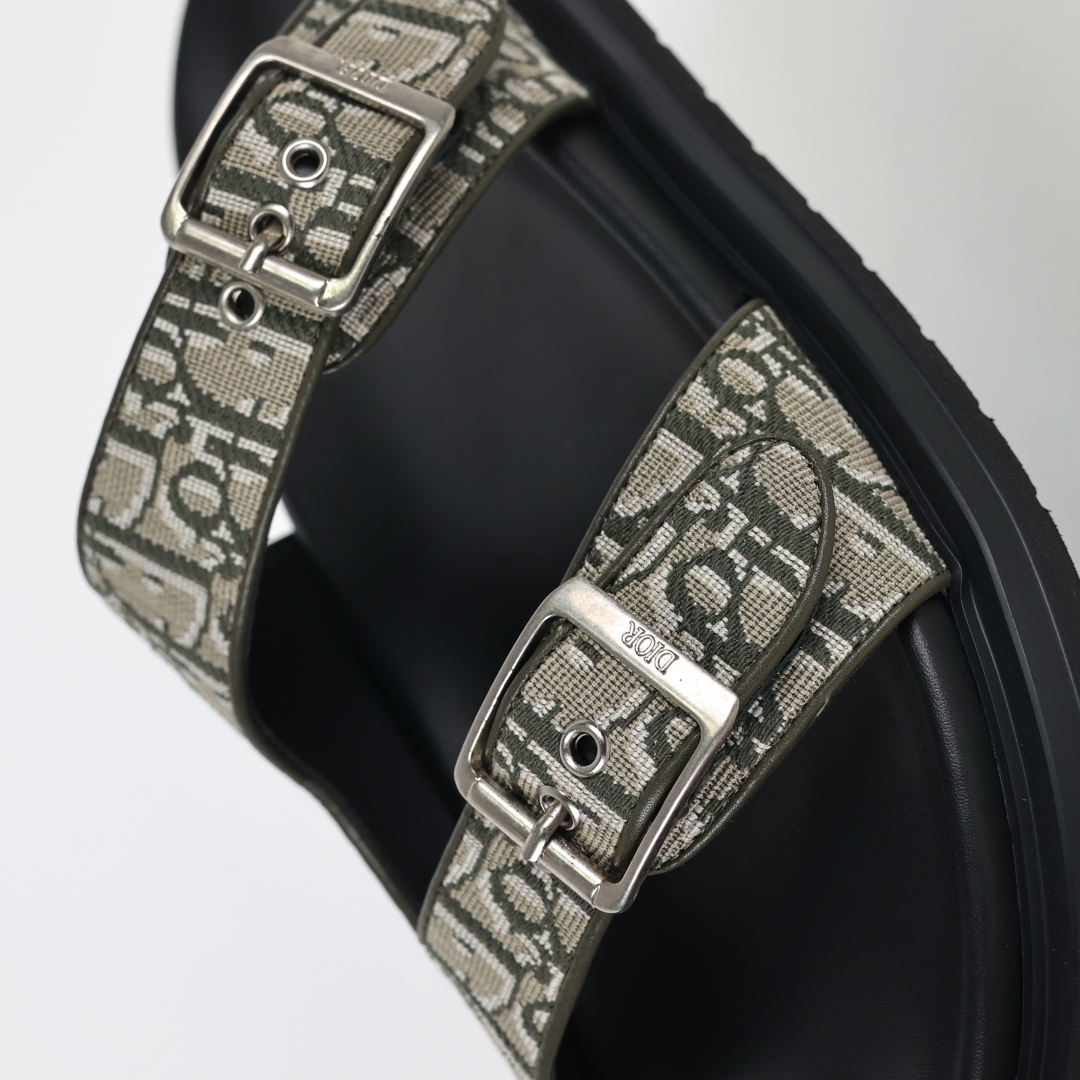 Dior 迪奥 Aqua 圆头平底 牛仔字母印花一字拖鞋 Dior电秀拖鞋 浅褐色-莆田鞋,莆田鞋货源,高仿鞋,高仿鞋货源,安福档口,莆田高仿鞋,莆田鞋批发,高仿鞋批发,莆田高仿运动鞋,高仿运动鞋,莆田运动鞋 Dior 迪奥 Aqua 圆头平底 牛仔字母印花一字拖鞋 Dior电秀拖鞋 浅褐色