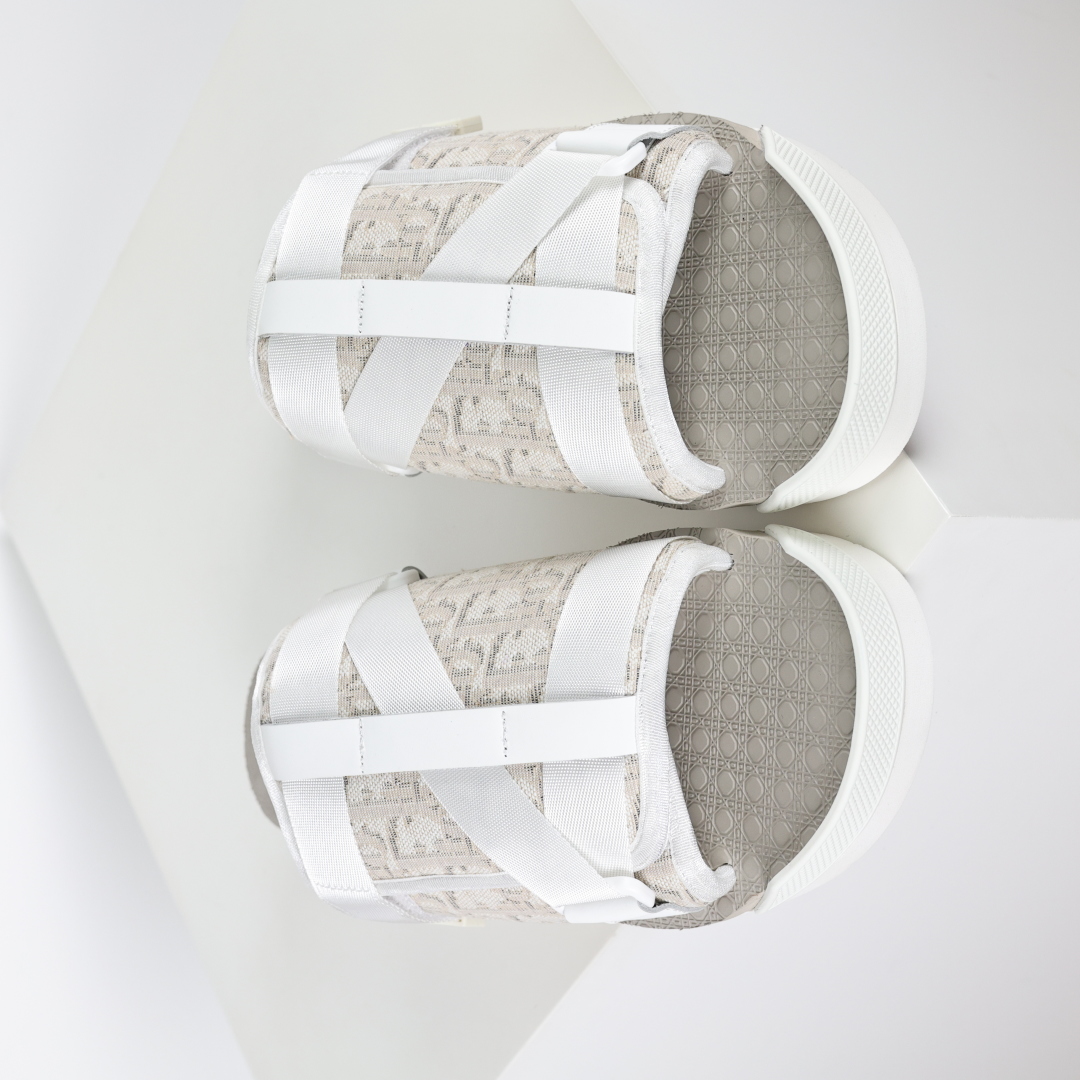 Dior 迪奥 Alpha Obique 电绣时尚拖鞋 白色