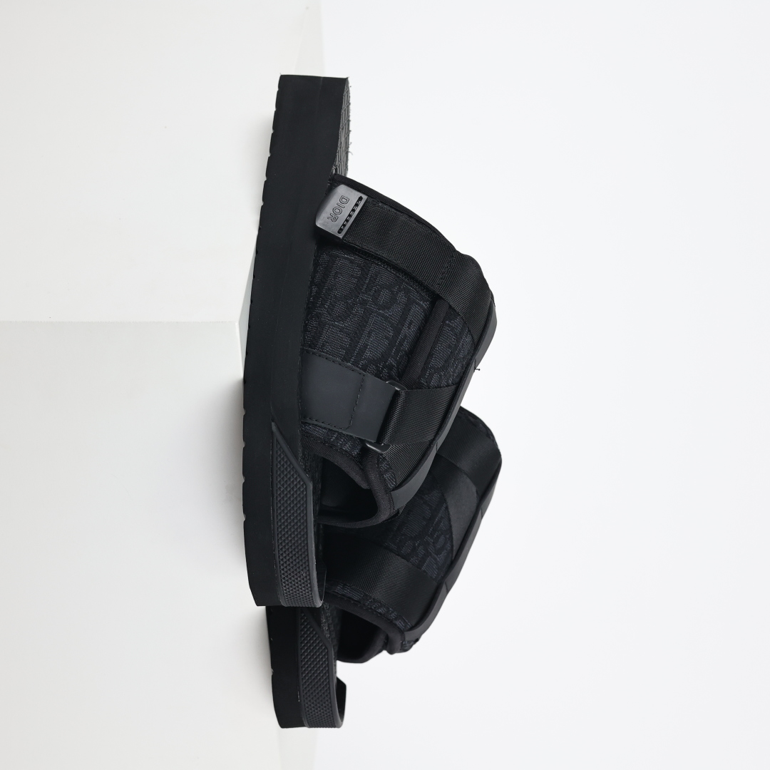 Dior 迪奥 Alpha Obique 电绣时尚拖鞋 此款包头拖鞋 全黑色