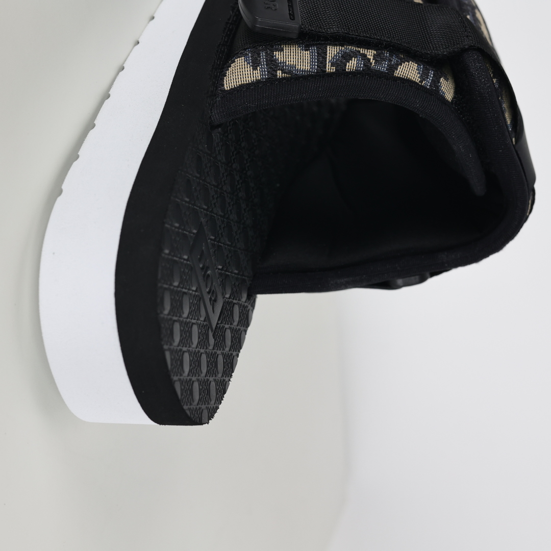 Dior 迪奥 Alpha Obique 电绣时尚拖鞋 经典老花-莆田鞋,莆田鞋货源,高仿鞋,高仿鞋货源,安福档口,莆田高仿鞋,莆田鞋批发,高仿鞋批发,莆田高仿运动鞋,高仿运动鞋,莆田运动鞋 Dior 迪奥 Alpha Obique 电绣时尚拖鞋 经典老花