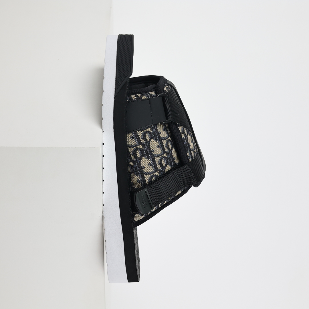 Dior 迪奥 Alpha Obique 电绣时尚拖鞋 经典老花-莆田鞋,莆田鞋货源,高仿鞋,高仿鞋货源,安福档口,莆田高仿鞋,莆田鞋批发,高仿鞋批发,莆田高仿运动鞋,高仿运动鞋,莆田运动鞋 Dior 迪奥 Alpha Obique 电绣时尚拖鞋 经典老花