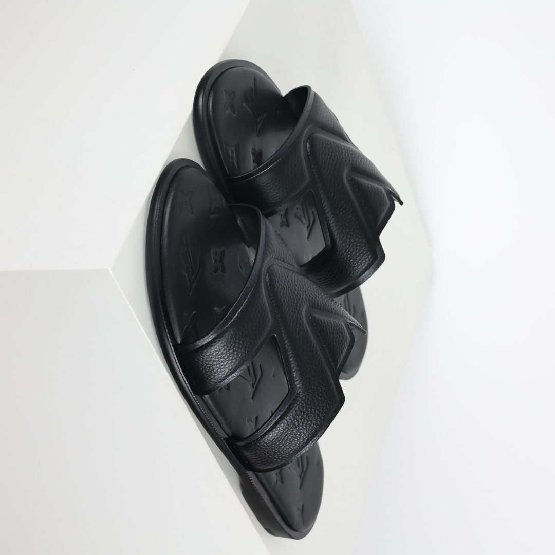 Louis Vuitton Oasis 经典系列2024最新经典款拖鞋款式牛仔布 Lv拖鞋黑色压花