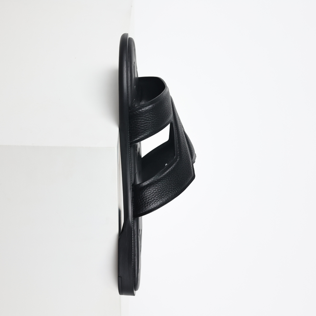 Louis Vuitton Oasis 经典系列2024最新经典款拖鞋款式牛仔布 Lv拖鞋黑色压花