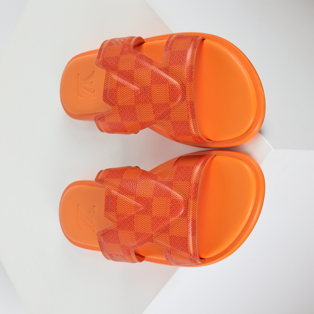 Louis Vuitton Oasis 经典系列2024最新经典款拖鞋款式牛仔布 Lv拖鞋橙色格子-莆田鞋,莆田鞋货源,高仿鞋,高仿鞋货源,安福档口,莆田高仿鞋,莆田鞋批发,高仿鞋批发,莆田高仿运动鞋,高仿运动鞋,莆田运动鞋 Louis Vuitton Oasis 经典系列2024最新经典款拖鞋款式牛仔布 Lv拖鞋橙色格子