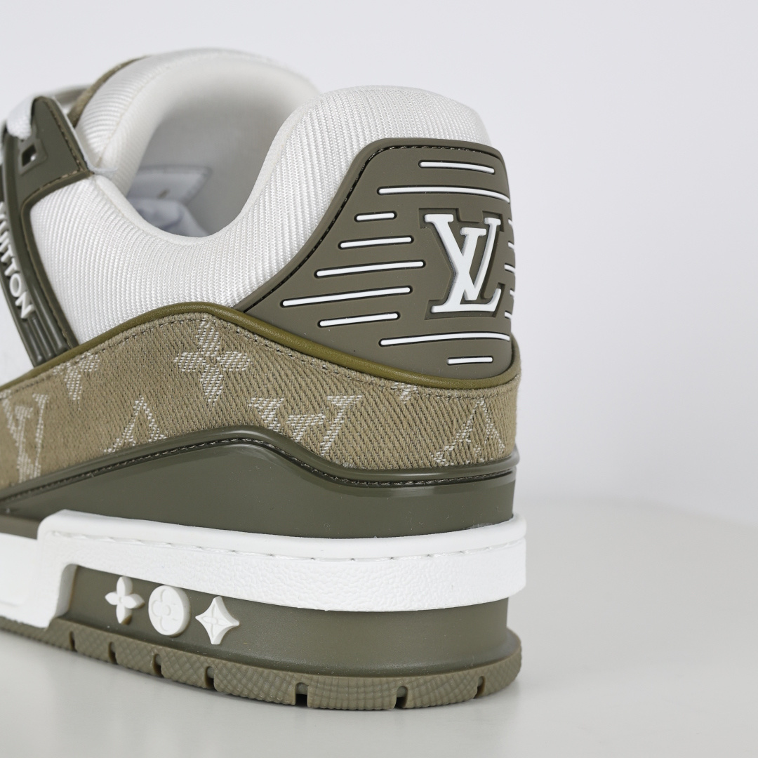 500 X1 东莞纯原 210个配色 市售顶级版本 驴家LV Trainer 牛仔墨绿压花-Chinese UA Cheap High Quatity Brand Clothes Bags handbags Sneakers wholesale wholesaler seller from China Factory suppliers Fashion Clothing Shoes best Quality Beautiful Price 500 X1 东莞纯原 210个配色 市售顶级版本 驴家LV Trainer 牛仔墨绿压花