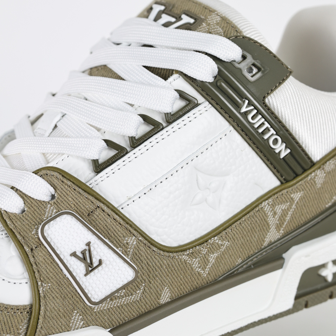 500 X1 东莞纯原 210个配色 市售顶级版本 驴家LV Trainer 牛仔墨绿压花-Chinese UA Cheap High Quatity Brand Clothes Bags handbags Sneakers wholesale wholesaler seller from China Factory suppliers Fashion Clothing Shoes best Quality Beautiful Price 500 X1 东莞纯原 210个配色 市售顶级版本 驴家LV Trainer 牛仔墨绿压花