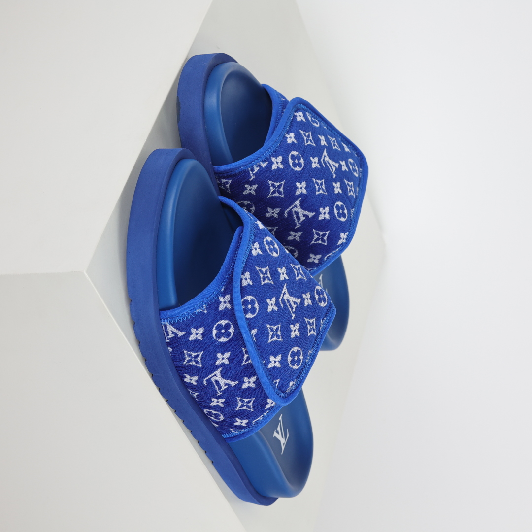 Louis Vuitton Oasis 经典系列2024最新经典款拖鞋款式牛仔布Lv拖鞋蓝色植绒