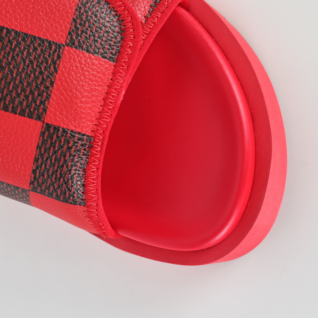 Louis Vuitton Oasis 经典系列2024最新经典款拖鞋款式牛仔布 Lv拖鞋红色格子-莆田鞋,莆田鞋货源,高仿鞋,高仿鞋货源,安福档口,莆田高仿鞋,莆田鞋批发,高仿鞋批发,莆田高仿运动鞋,高仿运动鞋,莆田运动鞋 Louis Vuitton Oasis 经典系列2024最新经典款拖鞋款式牛仔布 Lv拖鞋红色格子