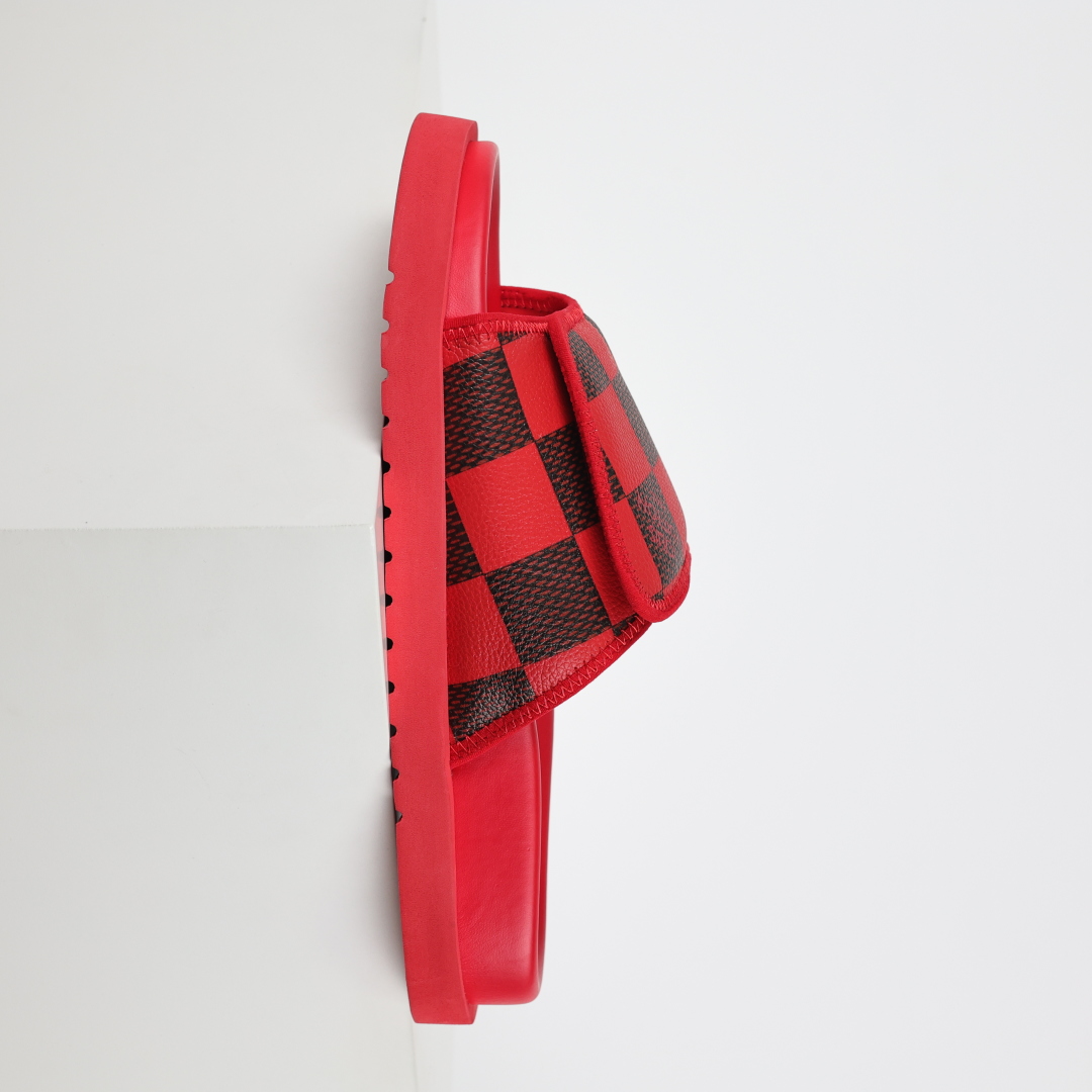 Louis Vuitton Oasis 经典系列2024最新经典款拖鞋款式牛仔布 Lv拖鞋红色格子-莆田鞋,莆田鞋货源,高仿鞋,高仿鞋货源,安福档口,莆田高仿鞋,莆田鞋批发,高仿鞋批发,莆田高仿运动鞋,高仿运动鞋,莆田运动鞋 Louis Vuitton Oasis 经典系列2024最新经典款拖鞋款式牛仔布 Lv拖鞋红色格子