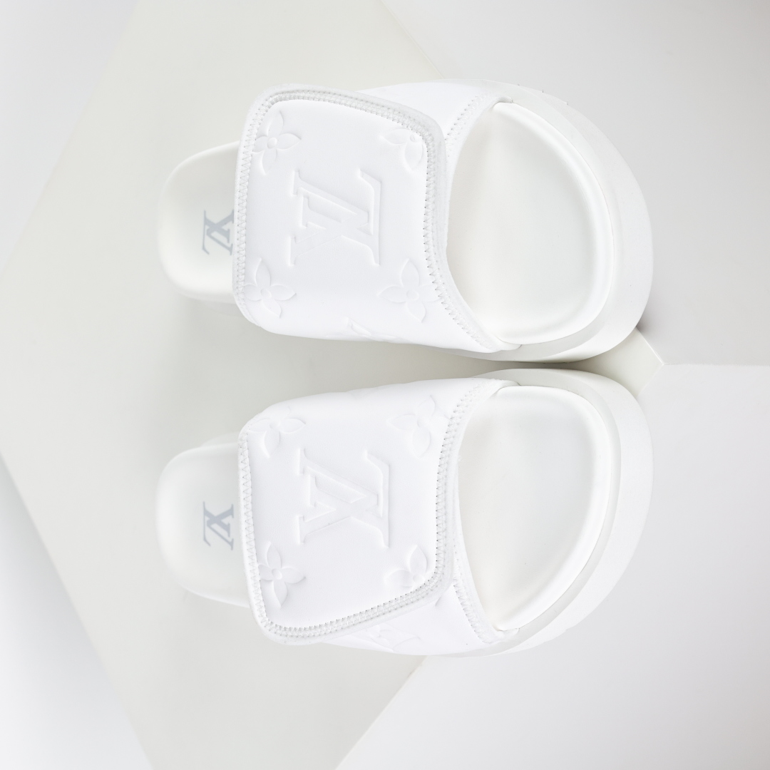 Louis Vuitton Oasis 经典系列2024最新经典款拖鞋款式牛仔布 Lv拖鞋白色压花