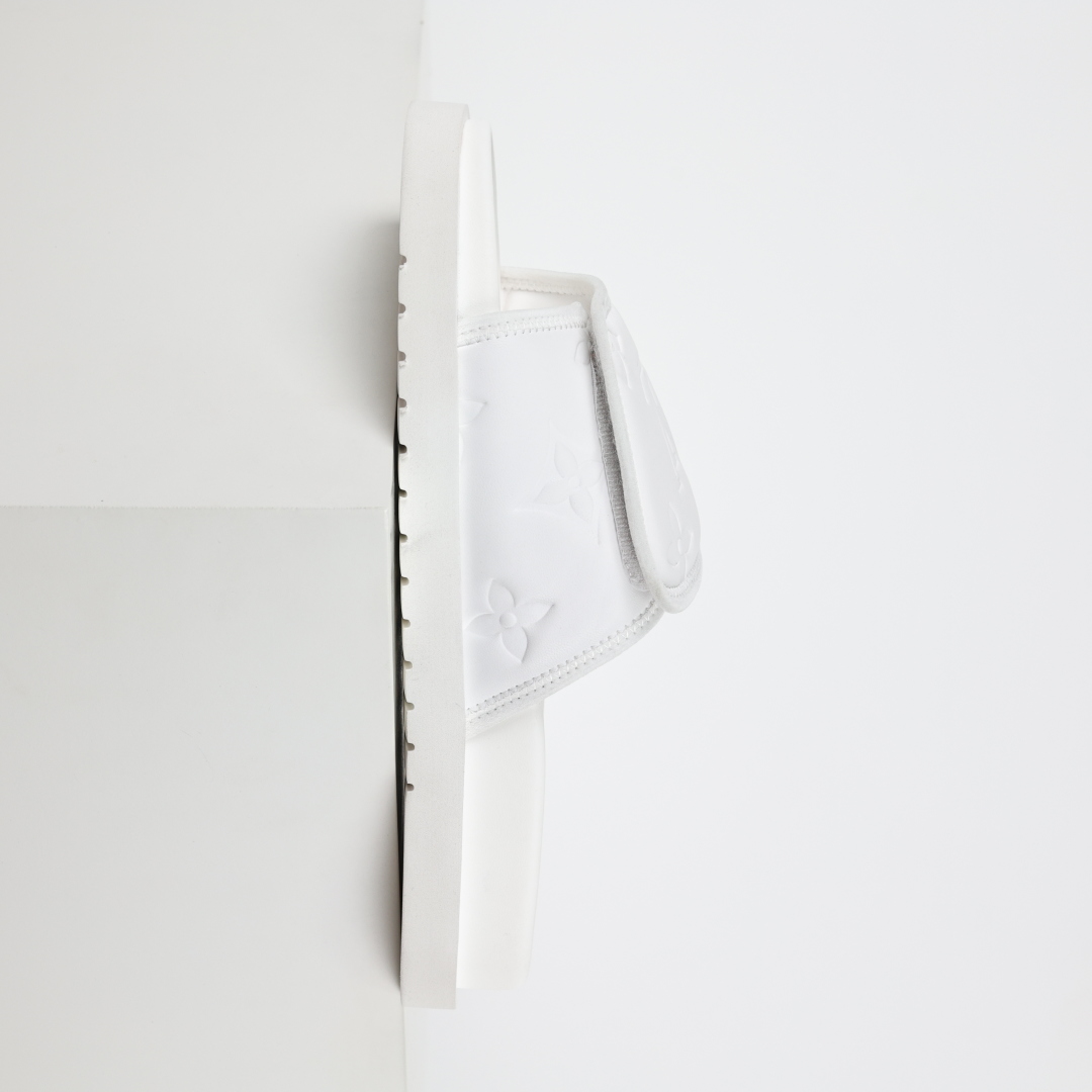 Louis Vuitton Oasis 经典系列2024最新经典款拖鞋款式牛仔布 Lv拖鞋白色压花