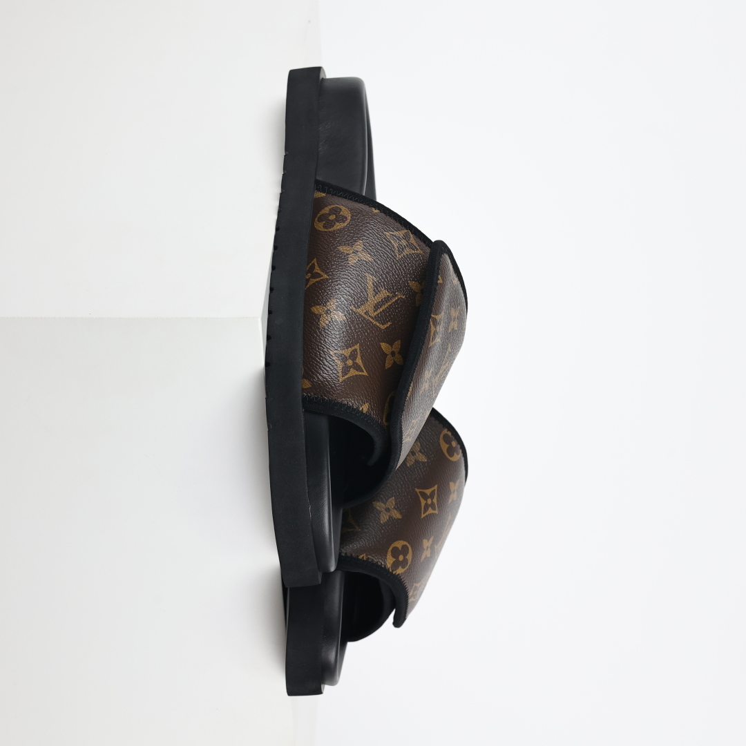 Louis Vuitton Oasis 经典系列2024最新经典款拖鞋款式牛仔布 Lv拖鞋黑咖色