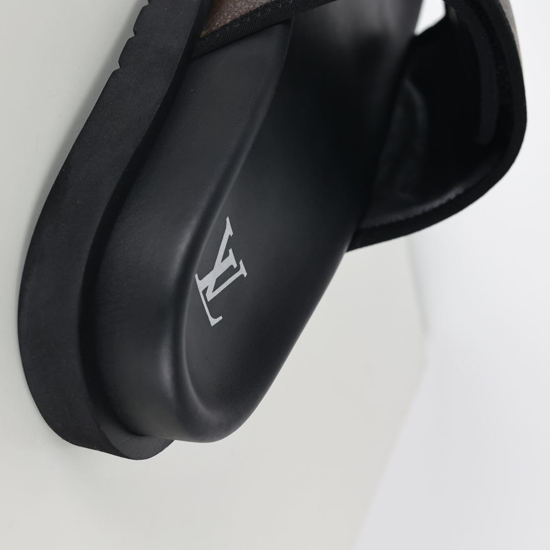 Louis Vuitton Oasis 经典系列2024最新经典款拖鞋款式牛仔布 Lv拖鞋黑咖色