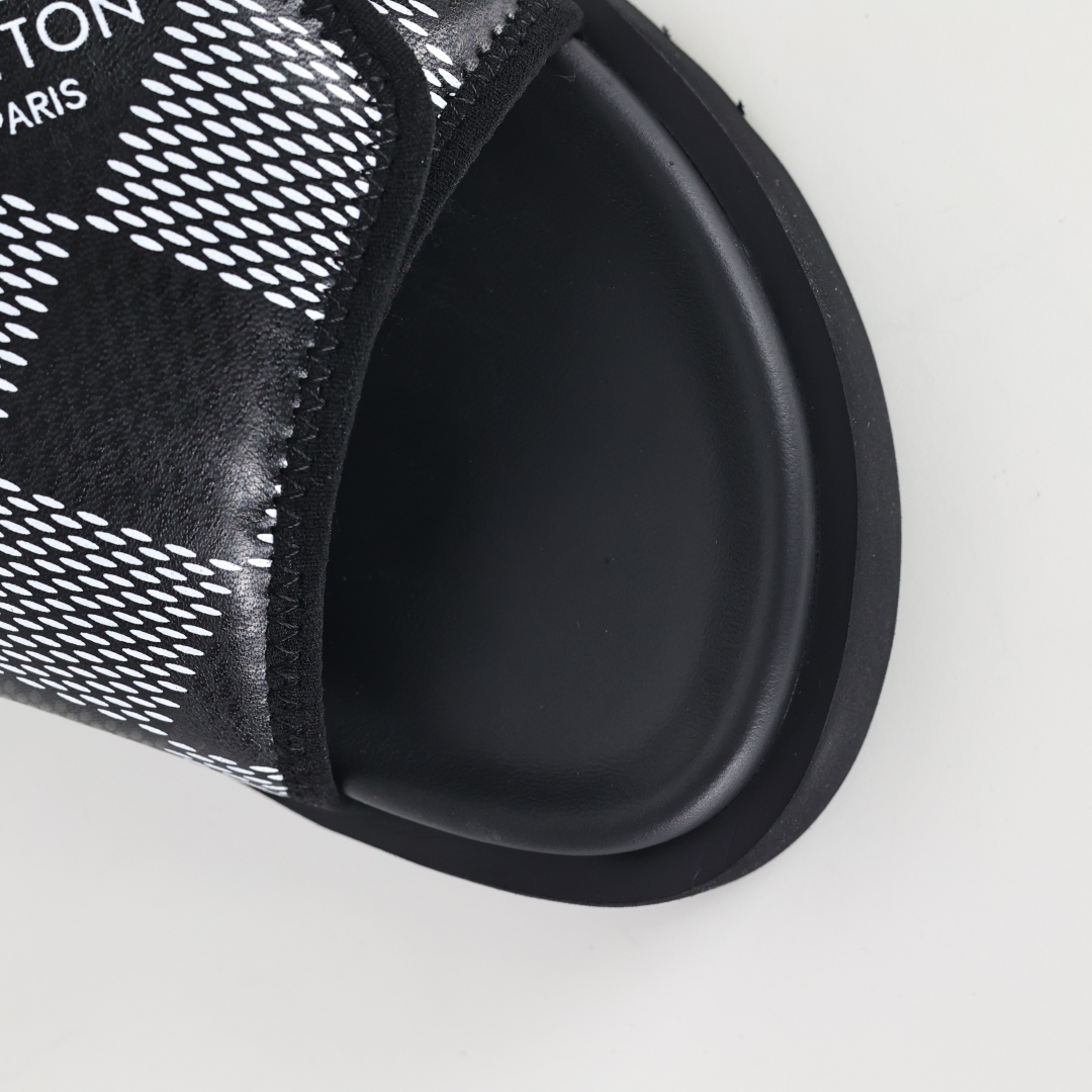 Louis Vuitton Oasis 经典系列2024最新经典款拖鞋款式牛仔布Lv拖鞋黑色格子