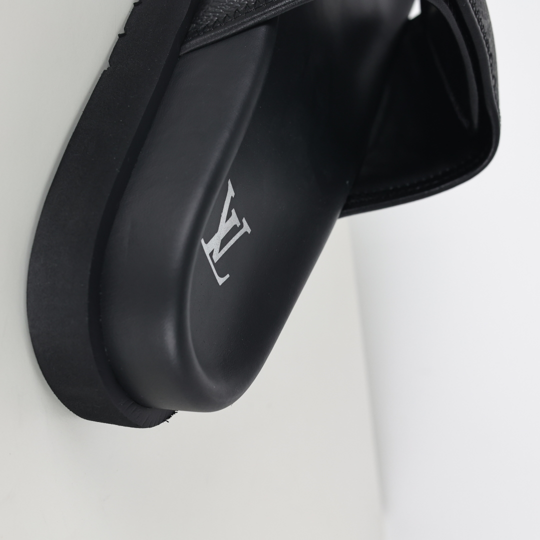 230 Louis Vuitton Oasis 经典系列2024最新经典款拖鞋款式牛仔布 Lv拖鞋黑色老花