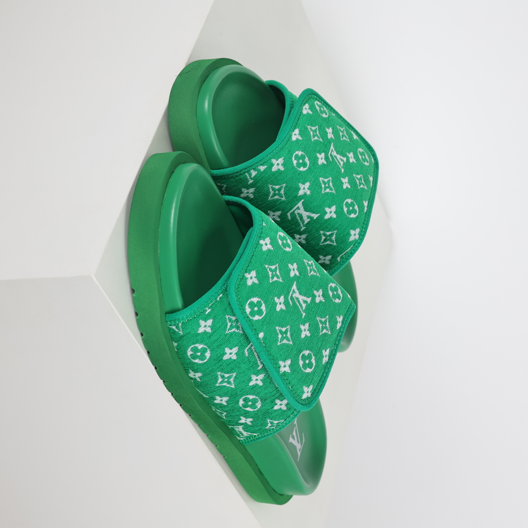 Louis Vuitton Oasis 经典系列2024最新经典款拖鞋款式牛仔布 Lv拖鞋绿色植绒