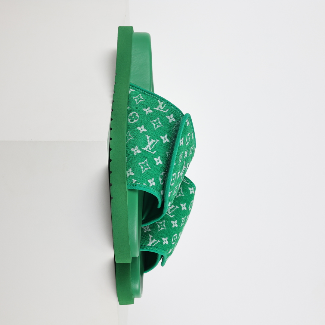 Louis Vuitton Oasis 经典系列2024最新经典款拖鞋款式牛仔布 Lv拖鞋绿色植绒