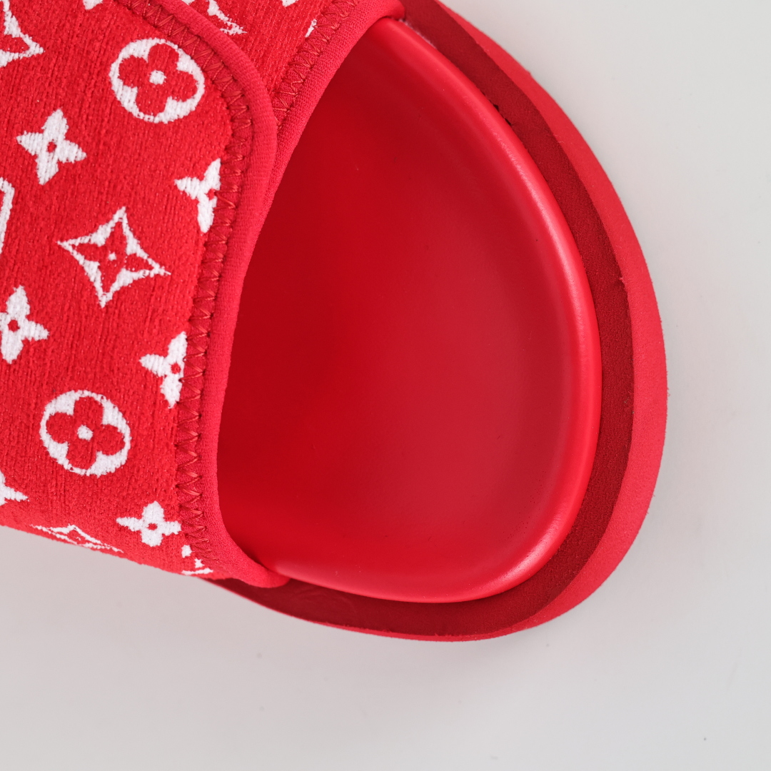 Louis Vuitton Oasis 经典系列2024最新经典款拖鞋款式牛仔布 Lv拖鞋红植绒