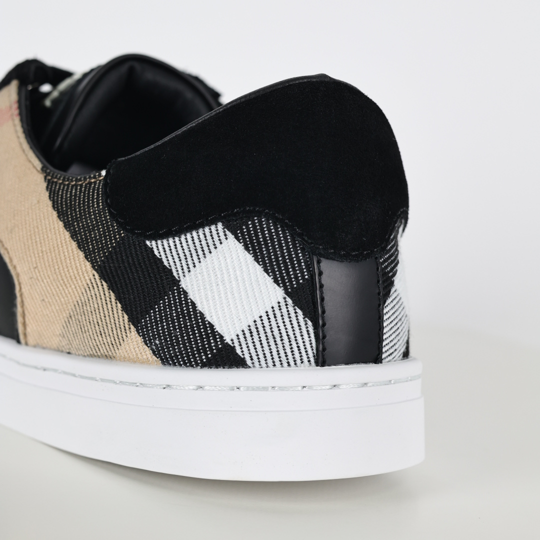 500 X1 东莞纯原 原版开发 顶级版本 巴宝莉经典款小白鞋 巴宝莉板鞋 黑色-Chinese UA Cheap High Quatity Brand Clothes Bags handbags Sneakers wholesale wholesaler seller from China Factory suppliers Fashion Clothing Shoes best Quality Beautiful Price 500 X1 东莞纯原 原版开发 顶级版本 巴宝莉经典款小白鞋 巴宝莉板鞋 黑色