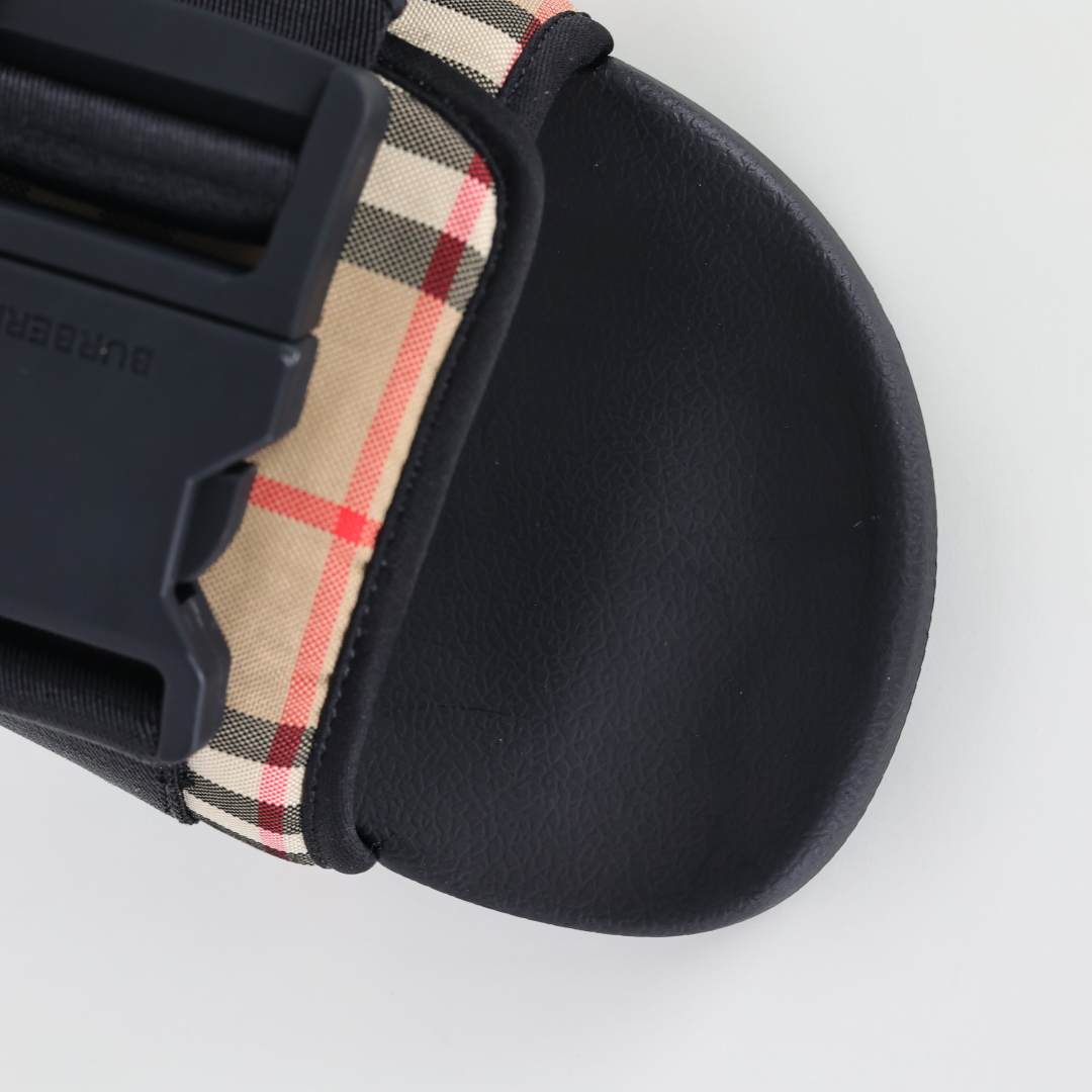 巴宝莉拖鞋 黑老花-莆田鞋,莆田鞋货源,高仿鞋,高仿鞋货源,安福档口,莆田高仿鞋,莆田鞋批发,高仿鞋批发,莆田高仿运动鞋,高仿运动鞋,莆田运动鞋 巴宝莉拖鞋 黑老花