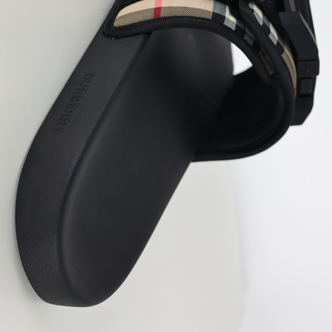 巴宝莉拖鞋 黑老花-莆田鞋,莆田鞋货源,高仿鞋,高仿鞋货源,安福档口,莆田高仿鞋,莆田鞋批发,高仿鞋批发,莆田高仿运动鞋,高仿运动鞋,莆田运动鞋 巴宝莉拖鞋 黑老花