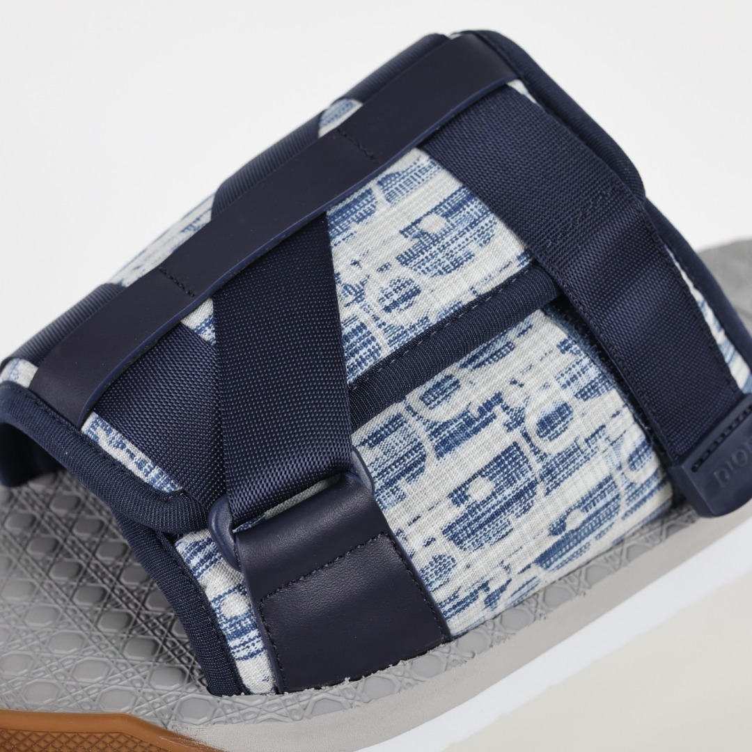 Dior 迪奥 Alpha Obique 电绣时尚拖鞋 包头拖鞋 蓝色-莆田鞋,莆田鞋货源,高仿鞋,高仿鞋货源,安福档口,莆田高仿鞋,莆田鞋批发,高仿鞋批发,莆田高仿运动鞋,高仿运动鞋,莆田运动鞋 Dior 迪奥 Alpha Obique 电绣时尚拖鞋 包头拖鞋 蓝色