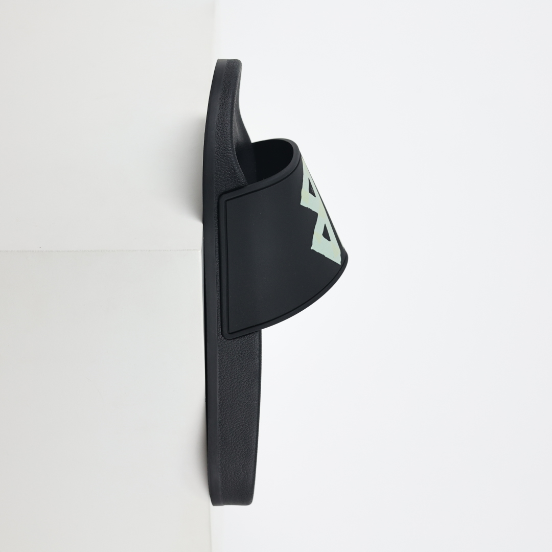 Balenciaga 巴黎世家拖鞋 2025最新版印花 潮流到没边