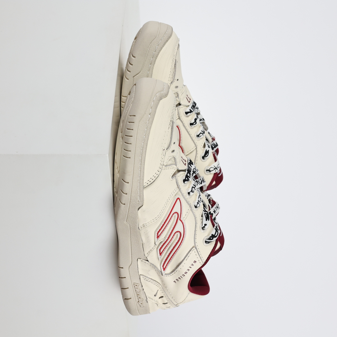 Balenciaga 巴黎世家 Hamptons 手工做旧款 牛皮革 复古圆头系带低帮休闲鞋