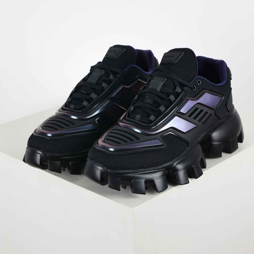 330 新款Prada Cloudbu Thunder运动鞋选用织物和橡胶打造